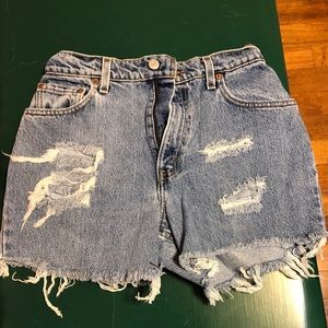 Levi high wasted shorts